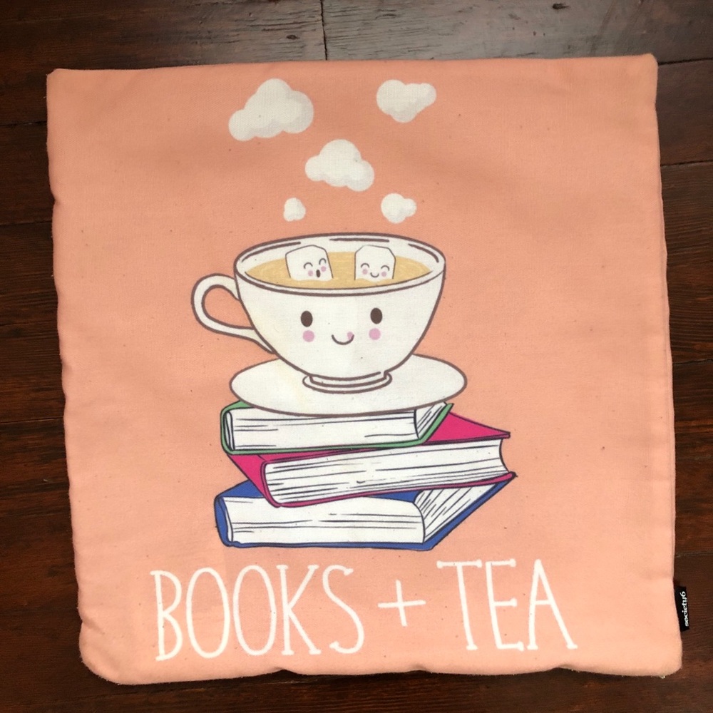 Throw pillow cover “books and tea”